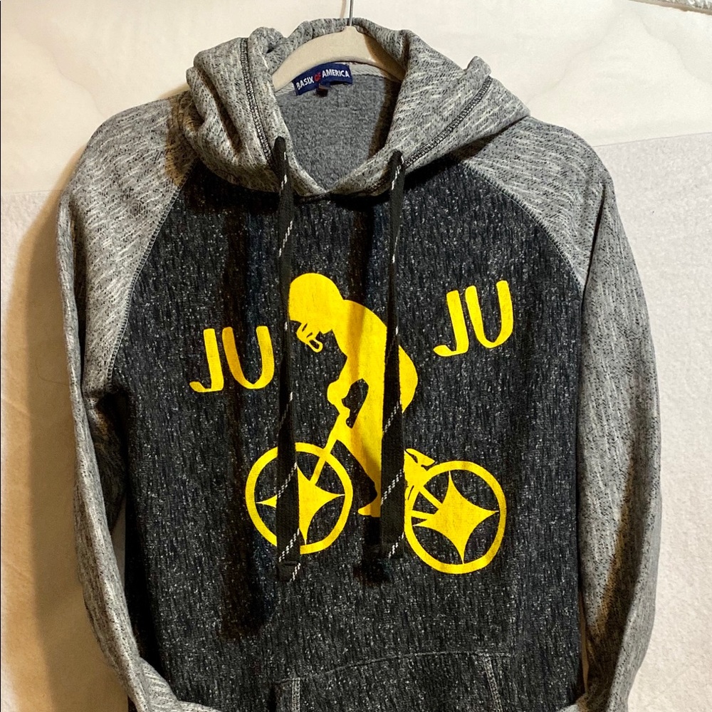 Basix Of America Ju Ju Hoodie Size M.